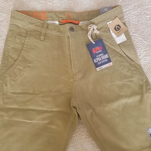 Dockers Alpha Khaki slim tapered pants with stretch - Picture 2 of 5